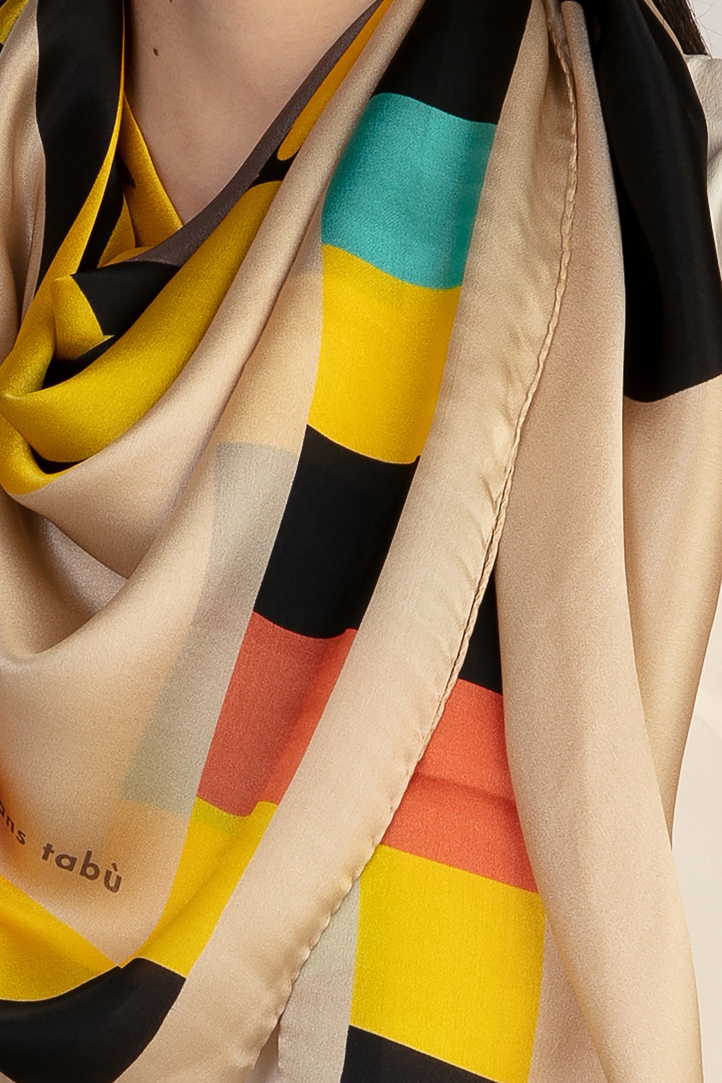 ABBRACCIO SCIALLE SILK