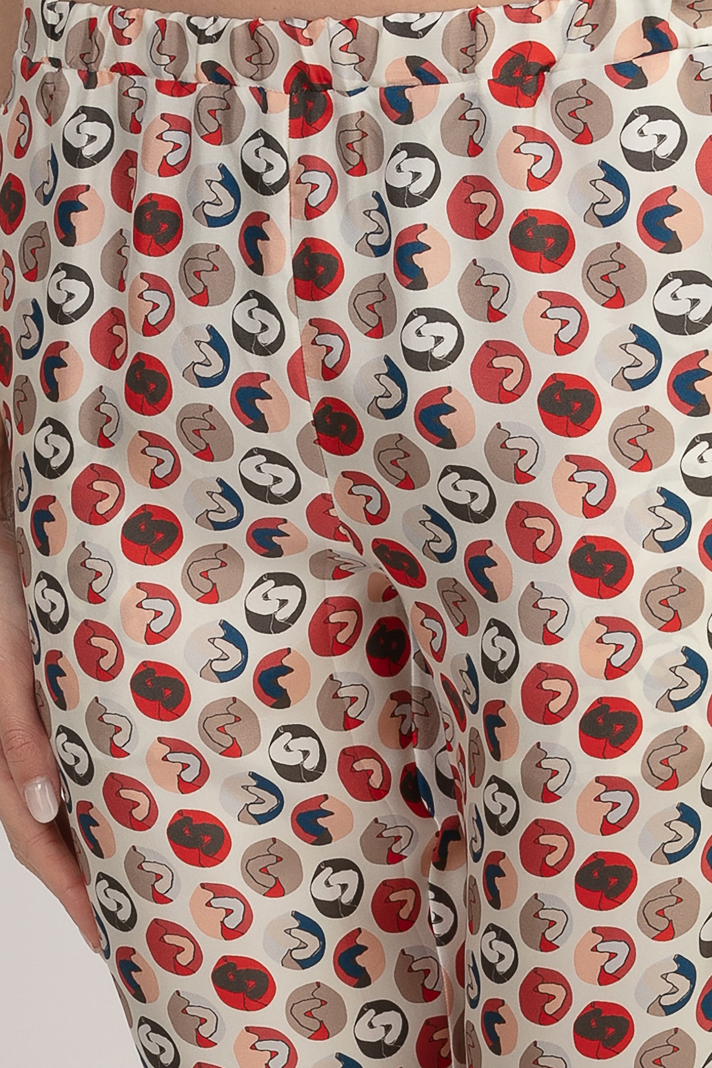 BACIO PANTALONI