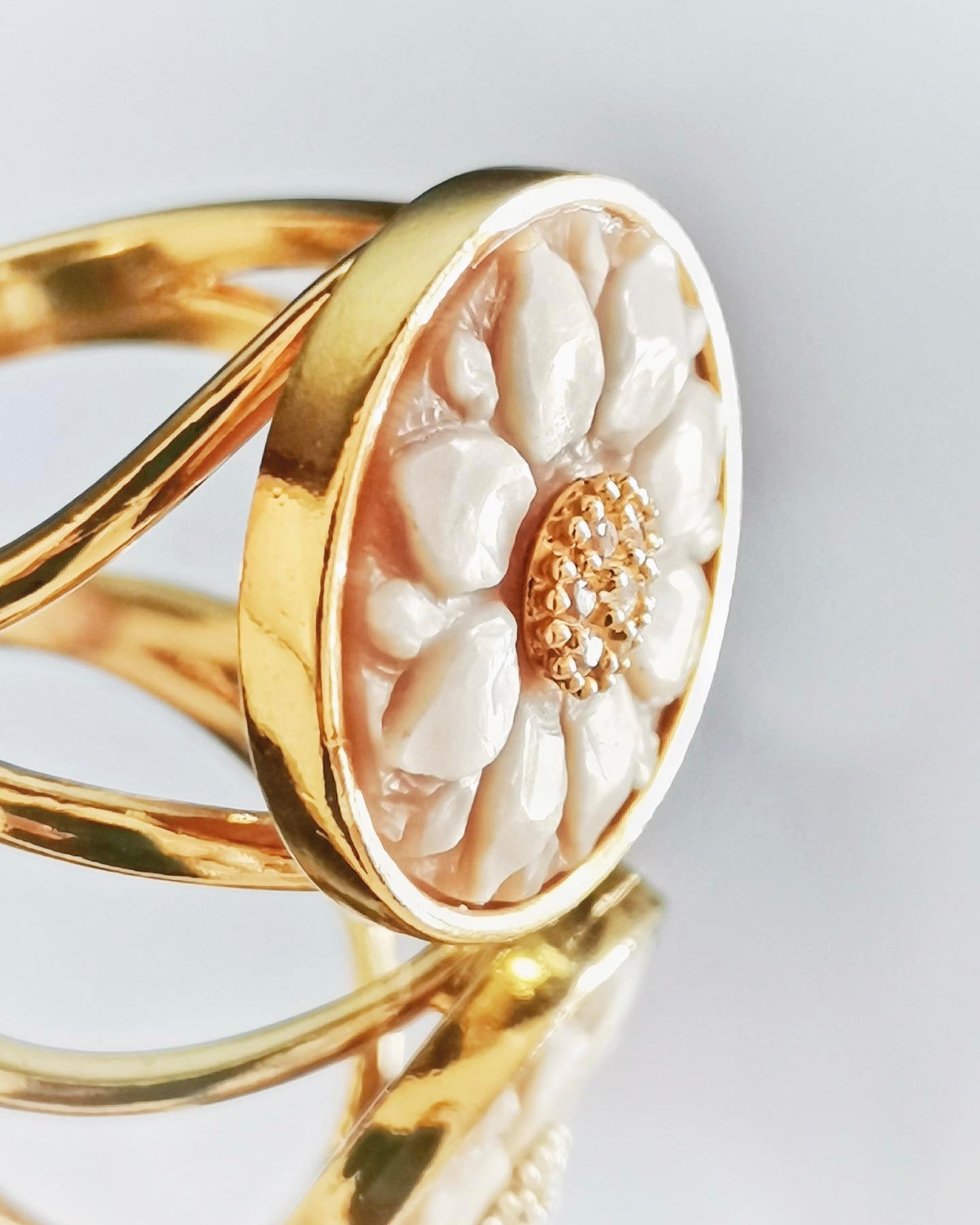 JOSEPHINE CAMEO RING - GOLD