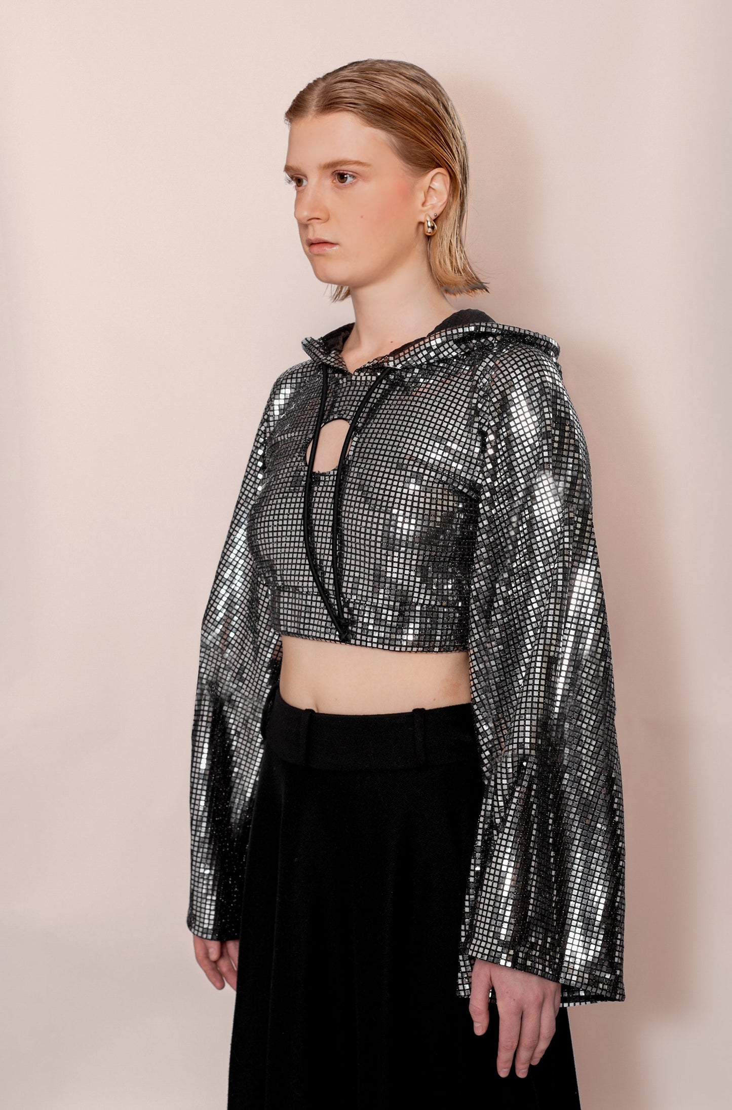 METALLIC SPACE CROP HOODIE