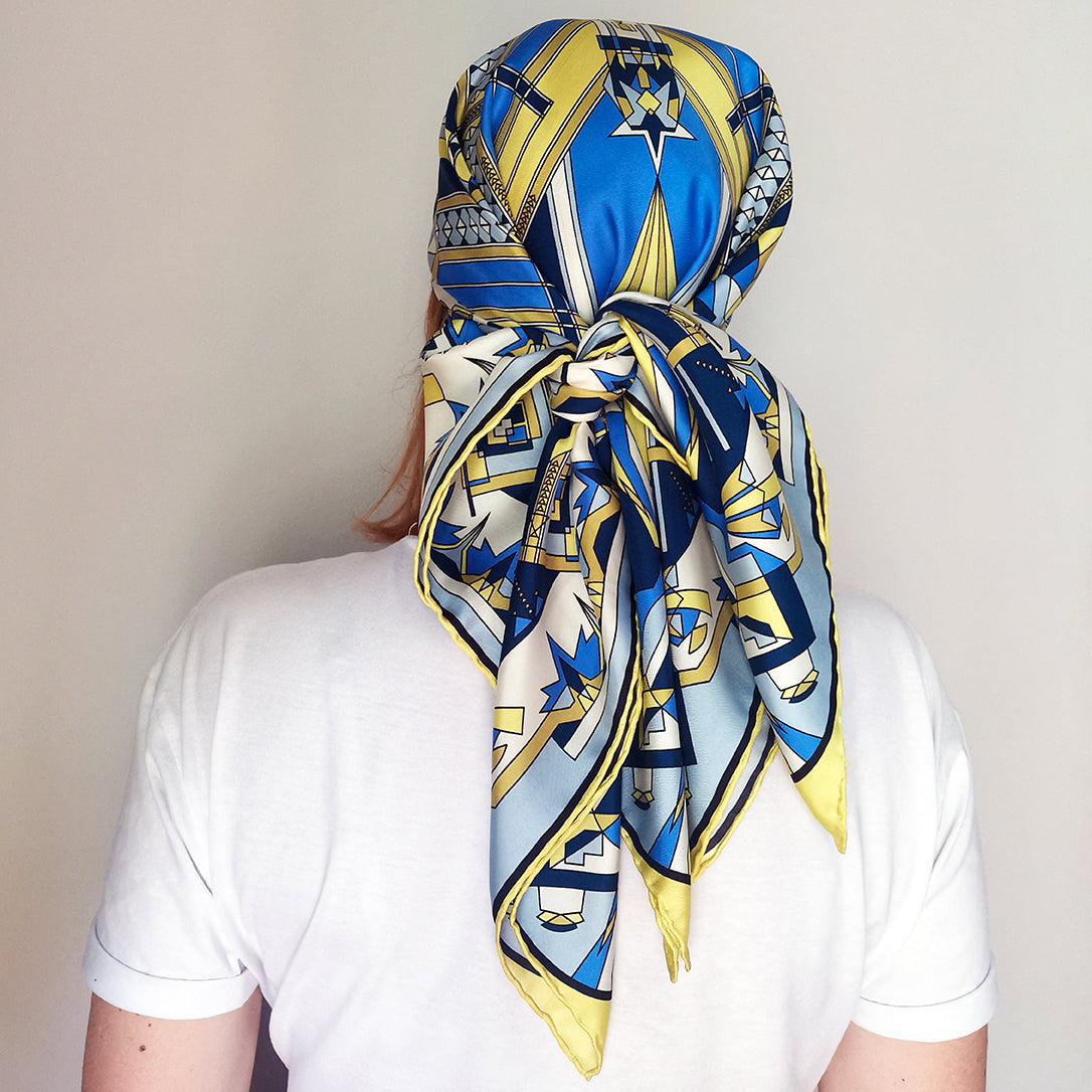 THE MYSTERIOUS PATH SCARF